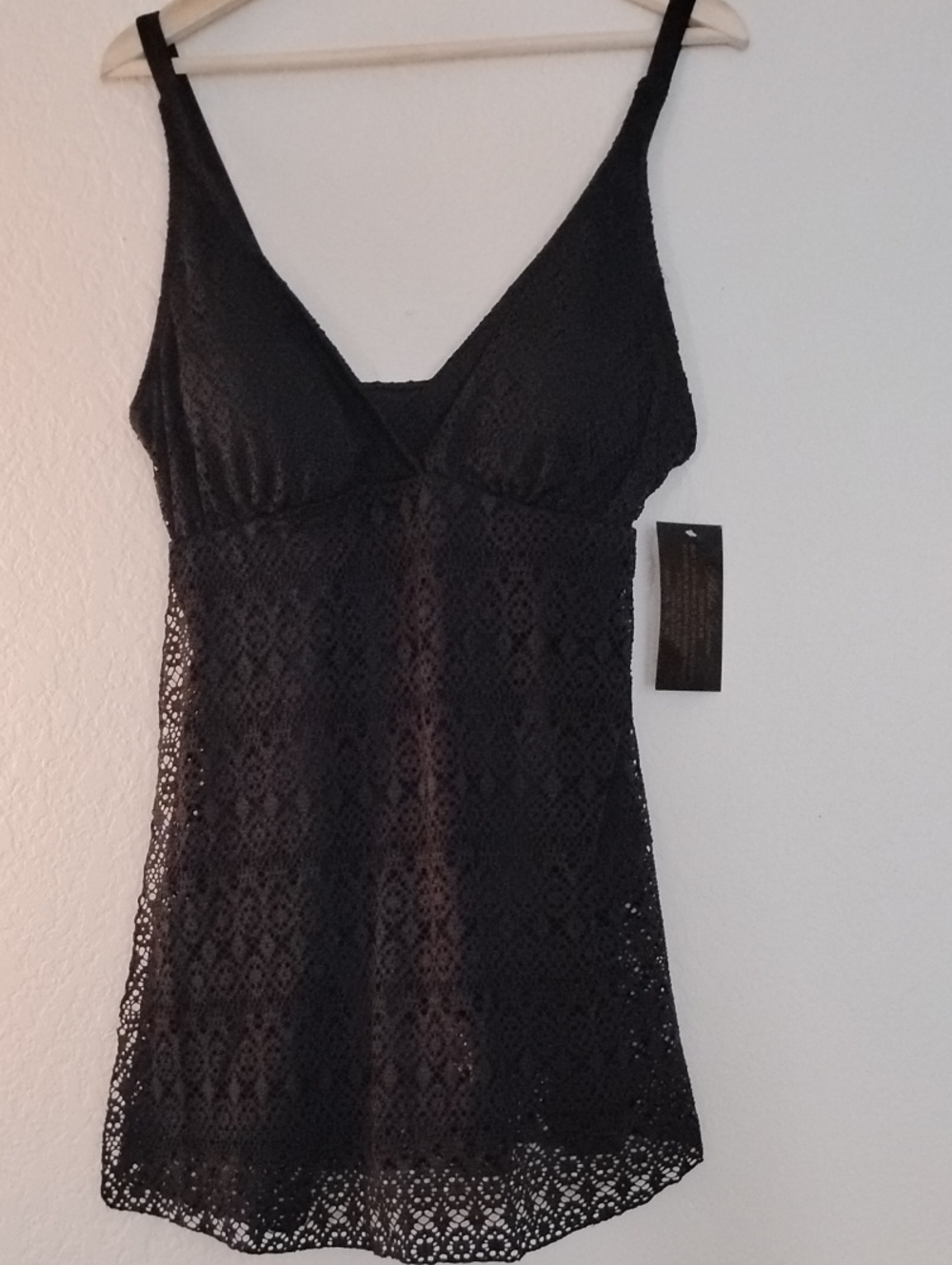 NEW Alisha Levine Boho Lace Black V-Neck Swimsuit Slender Tech